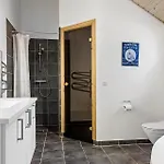 Vakantiehuis Gorgeous In With Sauna